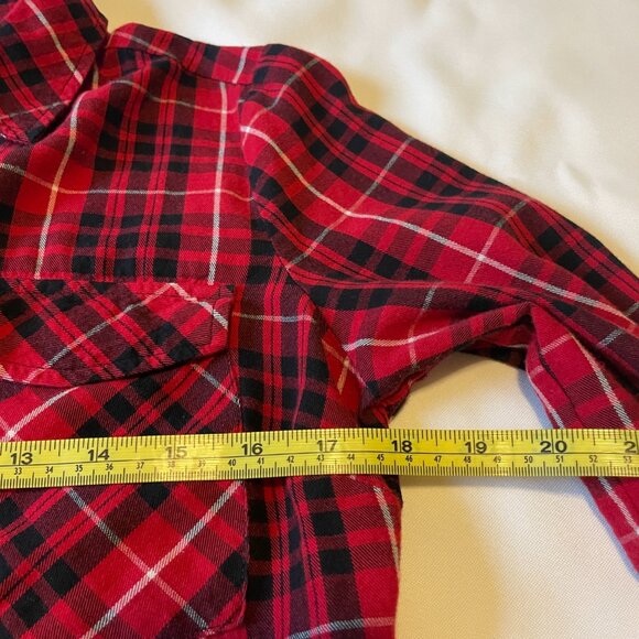 Red and black shirt - Picture 3 of 6